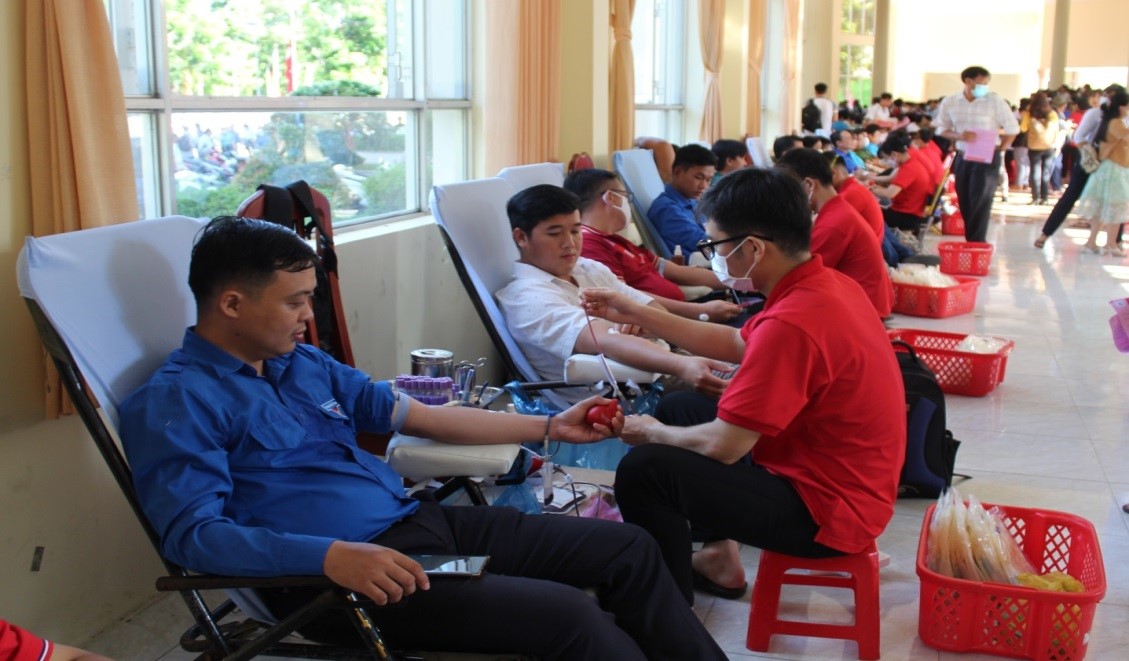 Đồng Tháp: Tổ chức Chương trình Hành trình Đỏ và Lễ Tôn vinh người hiến máu tình nguyện tiêu biểu năm 2023 - Ảnh 3.