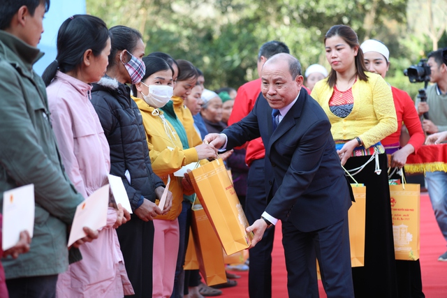 “Tết đồng bào 2023” - Lan tỏa những giá trị yêu thương tới cộng đồng - Ảnh 7.