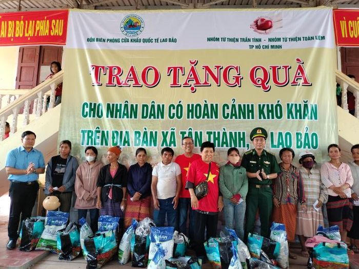 Nhiều hoạt động tri ân nhân dân khu vực biên giới Nghệ An, Quảng Trị - Ảnh 1.