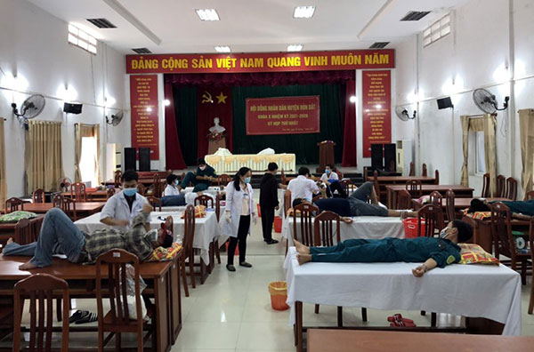 Hòn Đất (Kiên Giang): Tích cực vận động hiến máu tình nguyện trong thời gian giãn cách xã hội - Ảnh 1.