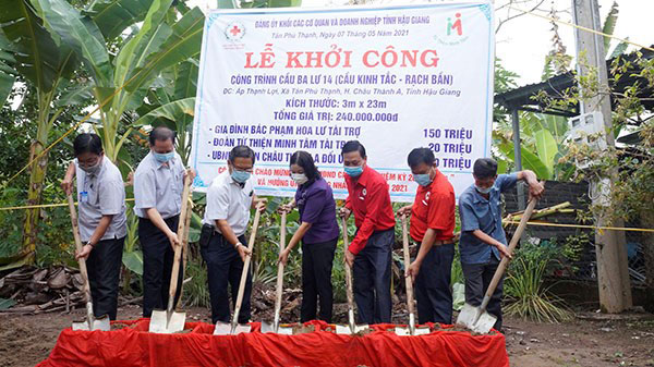 “Tháng Nhân đạo” 2021: Các cấp Hội đã vận động 440 tỷ 956 triệu đồng, trợ giúp 1.036.629 lượt người - Ảnh 4.