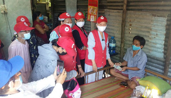 Sóc Trăng: Câu lạc bộ Trao niềm hy vọng hỗ trợ bệnh nhân nghèo tại huyện Long Phú - Ảnh 1.