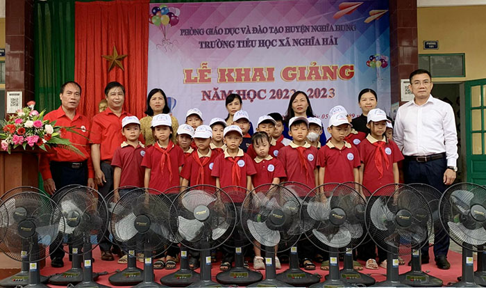 Hội Chữ thập đỏ tỉnh Nam Định: Chung sức cùng em đến trường - Ảnh 2.