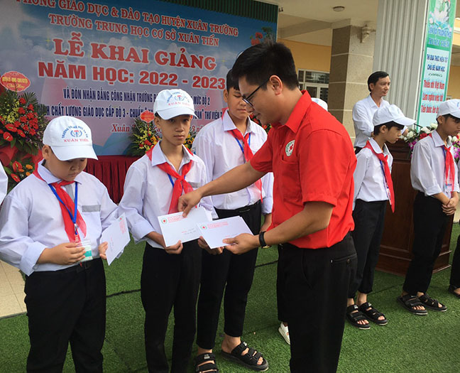 Hội Chữ thập đỏ tỉnh Nam Định: Chung sức cùng em đến trường - Ảnh 3.