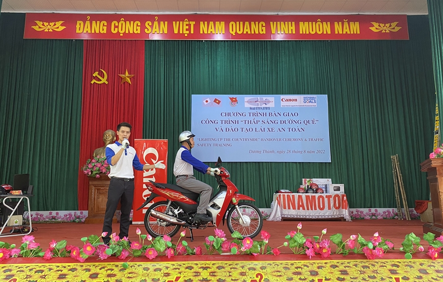 Canon Việt Nam khánh thành và bàn giao công trình “Thắp sáng đường quê” 2022 - Ảnh 3.