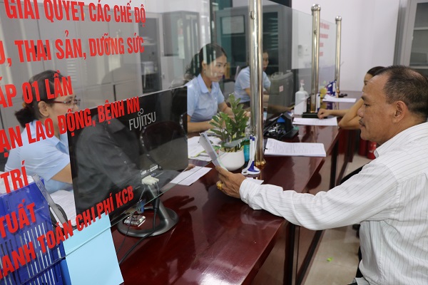 Yên Bái phấn đấu 19% lực lượng lao động trong độ tuổi tham gia BHXH trong năm 2022 - Ảnh 1.