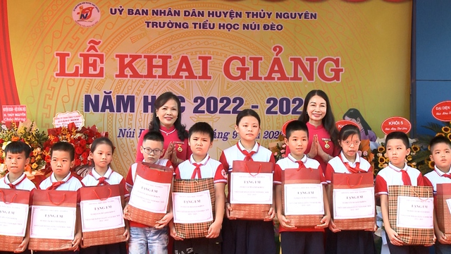 Tiểu học Núi Đèo: Chắp cánh ước mơ cho học sinh nghèo    - Ảnh 3.