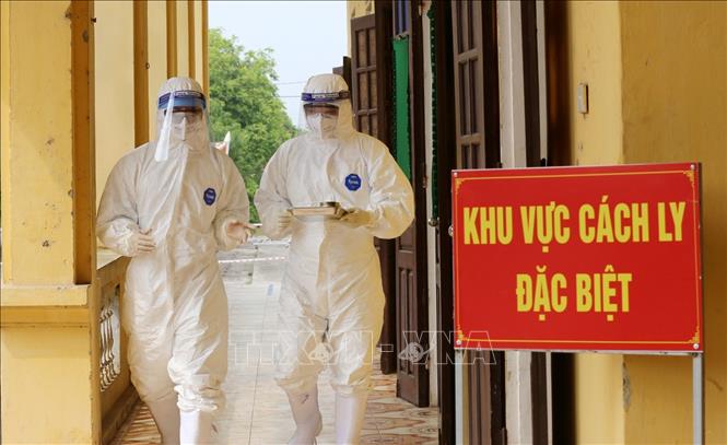 Có thể cách ly F0 tại nhà nếu đủ điều kiện để chia sẻ gánh nặng với cộng đồng - Ảnh 1.