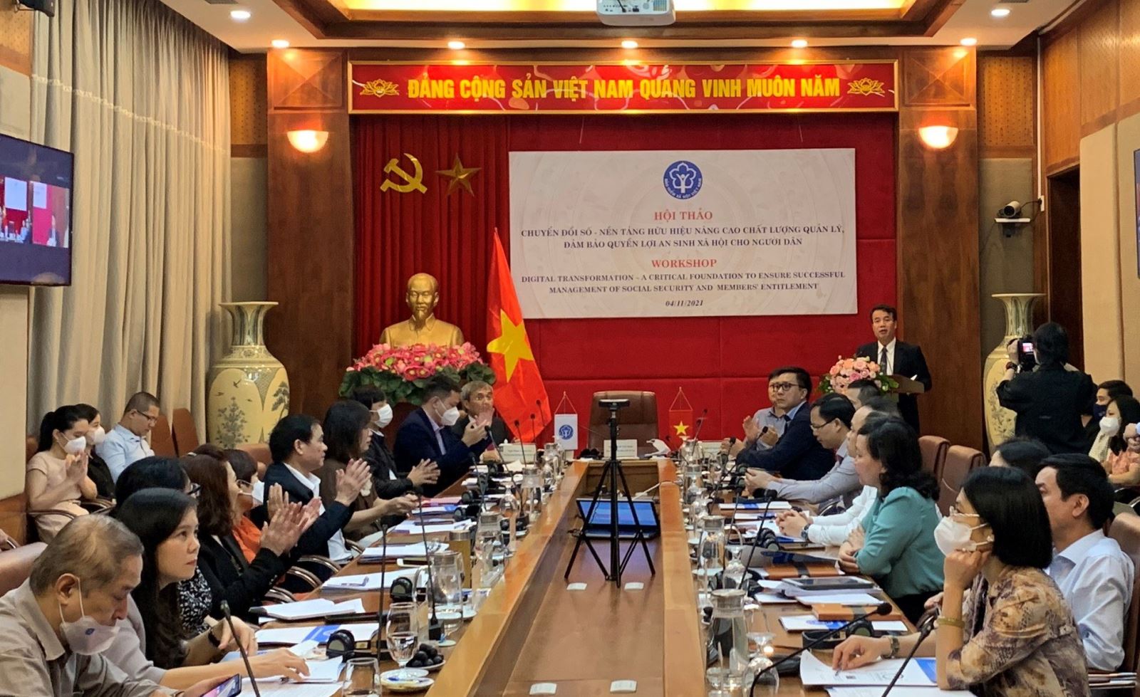 Chuyển đổi số BHXH đảm bảo quyền lợi an sinh xã hội cho người dân - Ảnh 1.