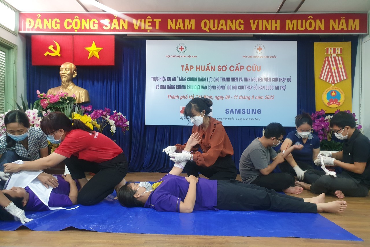 TP. Hồ Chí Minh: Nâng cao kỹ năng sơ cấp cứu cho giáo viên - Ảnh 1.