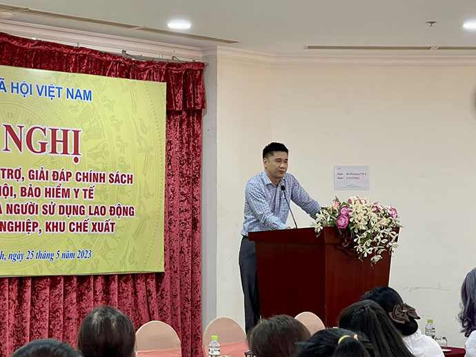 Đối thoại, tư vấn, giải đáp chính sách BHXH, BHYT cho NLĐ tại khu công nghiệp, khu chế xuất TPHCM - Ảnh 1.