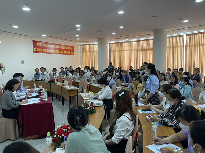 Đối thoại, tư vấn, giải đáp chính sách BHXH, BHYT cho NLĐ tại khu công nghiệp, khu chế xuất TPHCM - Ảnh 3.