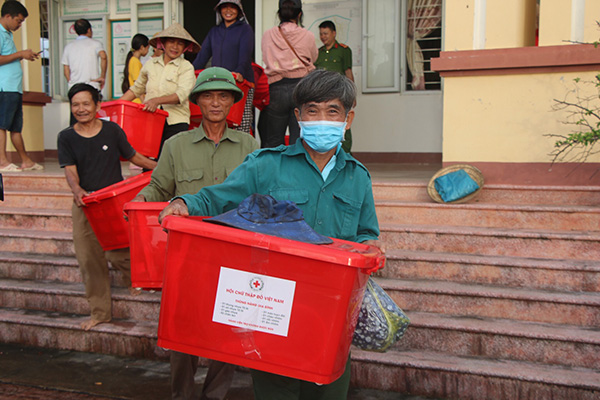 Hội Chữ thập đỏ Việt Nam: Hỗ trợ người dân Hà Tĩnh bị ảnh hưởng bão Noru - Ảnh 6.