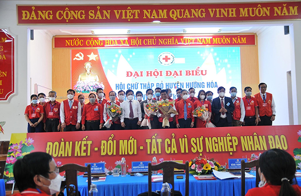 Đại hội Hội Chữ thập đỏ huyện Hướng Hóa lần thứ VII: Đoàn kết, đổi mới, tất cả vì sự nghiệp nhân đạo - Ảnh 2.