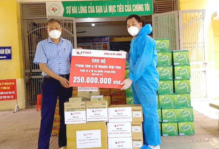 Huyện Việt Yên tiếp nhận thiết bị y tế hỗ trợ điều trị Covid 19 - Ảnh 2.
