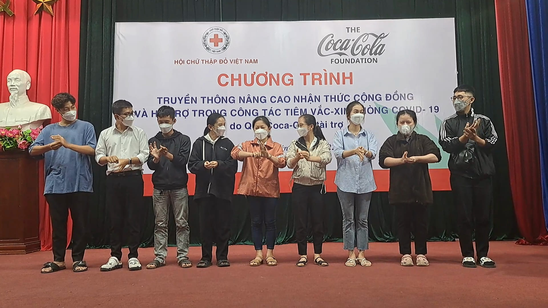 Hội Chữ thập đỏ Đà Nẵng tiếp tục tuyên truyền nâng cao nhận thức cộng đồng tiêm vắc-xin phòng Covid-19 - Ảnh 3.