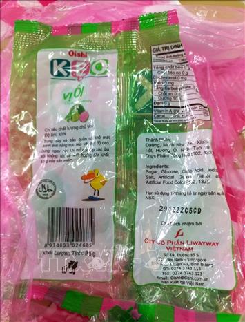 Bình Phước: Ăn kẹo ngoài cổng trường, 9 học sinh lớp 4 nghi bị ngộ độc - Ảnh 2.