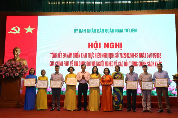 Đóng góp của vốn tín dụng chính sách vào công tác giảm nghèo, giải quyết việc làm ở quận Nam Từ Liêm - Ảnh 3.