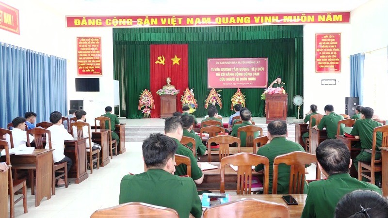 Thanh Hóa: Khen thưởng các cá nhân dũng cảm cứu nữ sinh đuối nước - Ảnh 1.