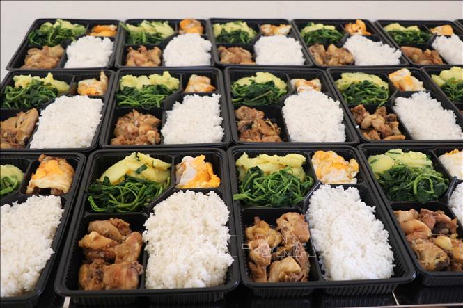 Ấm tình người nơi tâm dịch - Ảnh 2.