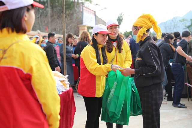 “Tết đồng bào 2023” - Lan tỏa những giá trị yêu thương tới cộng đồng - Ảnh 14.