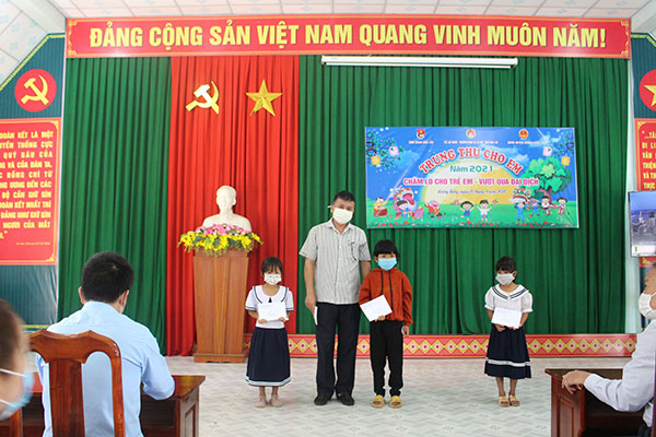 Trung tâm Bảo trợ Đắk Lắk: Trẻ em có hoàn cảnh đặc biệt khó khăn có Tết Trung thu an toàn, vui và đầm ấm giữa đại dịch Covid-19 - Ảnh 2.